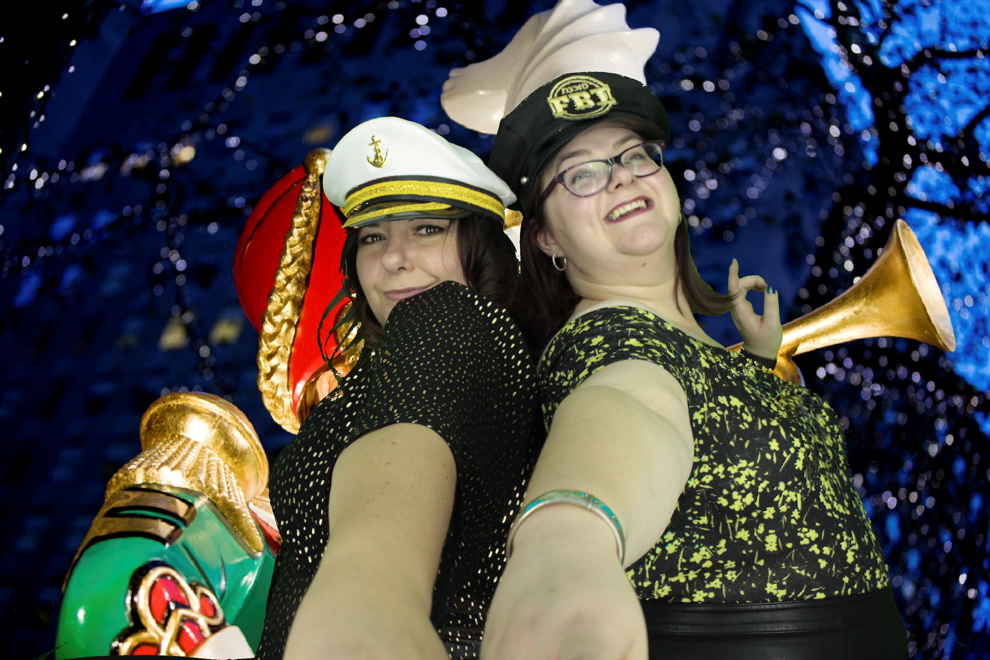 Ocean Network Express Christmas Party 2019 | View more photos from the event at gallery.myphotoboothexperience.co.uk/u/MyPhotoBoothExperienceLtd/Ocean-Network-Express-Christmas-Party-2019